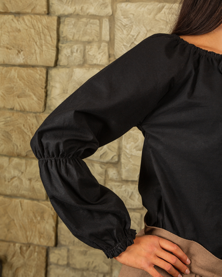 Kara blouse black